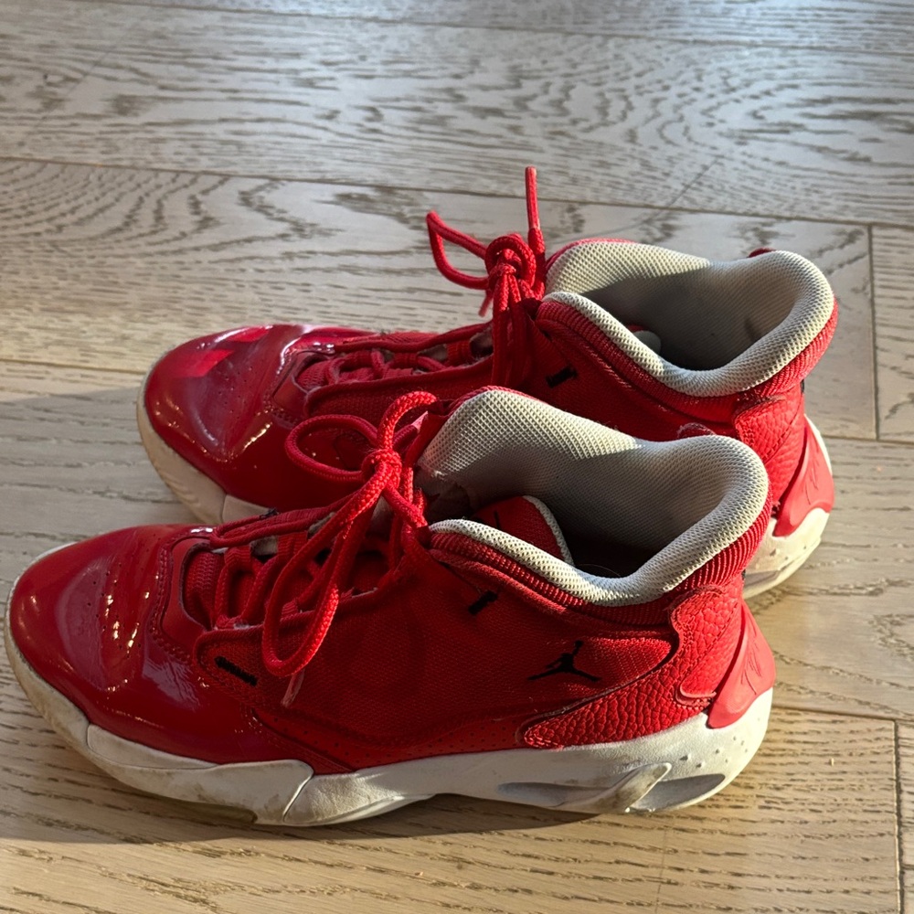 Kids Jordan Max Aura 4 University Red